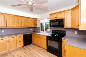 5731 Parkwalk Cir E, Boynton Beach, FL 33472, Sold 01/13/21
