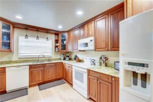 9024 Pine Springs Dr, Boca Raton, FL 33428, Sold 12/07/20