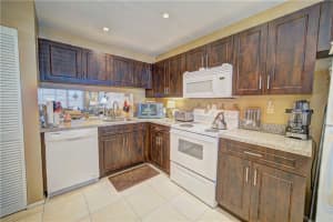 8856 W McNab Rd, Tamarac, FL 33321, Sold 01/12/21