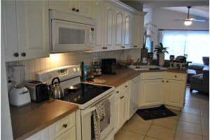 10675 NW 7th St, Pembroke Pines, FL 33026, Sold 12/24/20