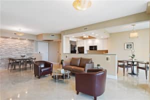411 N New River Dr E, Fort Lauderdale, FL 33301, Sold 12/31/20