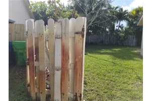 9204 NW 53rd St, Sunrise, FL 33351, Sold 12/07/20