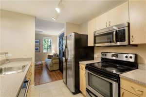 533 NE 3rd Ave, Fort Lauderdale, FL 33301, Sold 02/17/21