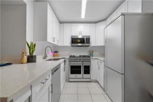 470 NW 20th St, Boca Raton, FL 33431, Sold 12/23/20