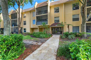 470 NW 20th St, Boca Raton, FL 33431, Sold 12/23/20