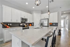 9074 NW 39th St, Coral Springs, FL 33065, Sold 12/17/20