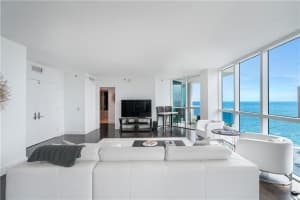 101 S Fort Lauderdale Beach Blvd, Fort Lauderdale, FL 33316, Sold 01/08/21