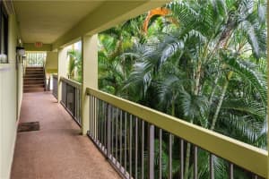 2450 NE 15th Ave, Wilton Manors, FL 33305, Sold 03/15/21
