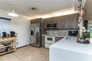 5204 W Lakes Dr, Deerfield Beach, FL 33442, Sold 12/31/20