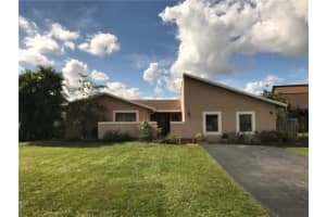 9520 NW 46th St, Sunrise, FL 33351, Sold 01/19/21