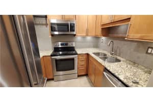 3040 NE 16th Ave, Oakland Park, FL 33334, Sold 04/01/21