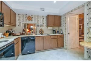 680 Tennis Club Dr, Fort Lauderdale, FL 33311, Sold 04/23/21