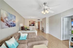 646 Snug Harbor Dr APT H101, Boynton Beach, FL 33435, Sold 12/11/20