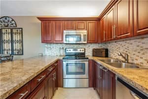 2744 SW 15th St, Deerfield Beach, FL 33442, Sold 01/21/21