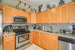 4717 NW 4th Ave, Pompano Beach, FL 33064, Sold 12/29/20