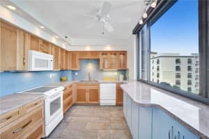 2300 NE 33rd Ave, Fort Lauderdale, FL 33305, Sold 02/23/21