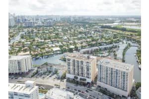 427 Golden Isles Dr #4i, Hallandale Beach, FL 33009, Sold 06/08/21
