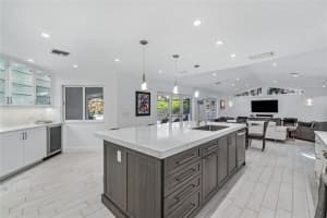 2877 Hampton Cir W, Delray Beach, FL 33445, Sold 02/24/21