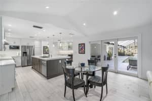 2877 Hampton Cir W, Delray Beach, FL 33445, Sold 02/24/21