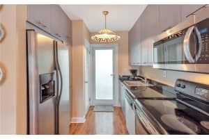 3250 NE 28th St, Fort Lauderdale, FL 33308, Sold 02/17/21