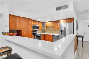 2760 NW 47th Ln, Lauderdale Lakes, FL 33313, Sold 07/12/21