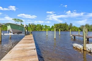 8042 SW Yachtsmans Dr, Stuart, FL 34997, Sold 01/05/21