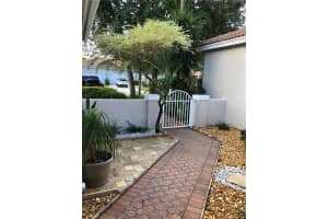 7620 S Aragon Blvd, Sunrise, FL 33322, Sold 01/19/21