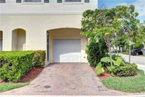 151 SW 7th Ct, Pompano Beach, FL 33060, Sold 03/03/21