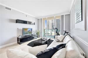 350 SE 2nd St, Fort Lauderdale, FL 33301, Sold 06/01/21