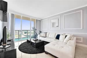 350 SE 2nd St, Fort Lauderdale, FL 33301, Sold 06/01/21