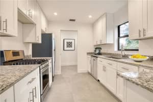 6285 White Pine Way, Lantana, FL 33462, Sold 03/25/21