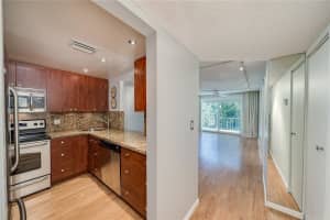 3000 NE 5th Terrace, Wilton Manors, FL 33334, Sold 01/12/21