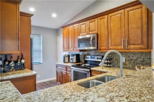 904 NW 50th Ct, Pompano Beach, FL 33064, Sold 01/20/21