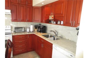 893 Crystal Lake Dr, Pompano Beach, FL 33064, Sold 01/29/21