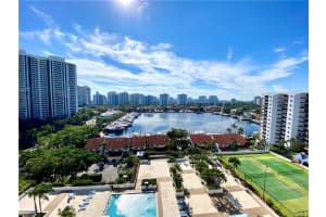 3640 Yacht Club Dr, Aventura, FL 33180, Sold 01/20/21