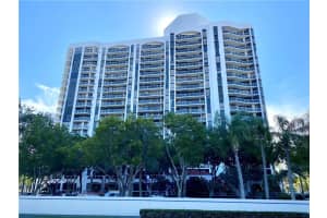 3640 Yacht Club Dr, Aventura, FL 33180, Sold 01/20/21