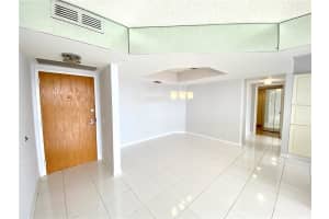 3640 Yacht Club Dr, Aventura, FL 33180, Sold 01/20/21