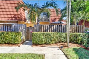 729 NW 98th Way, Plantation, FL 33324, Sold 02/23/21