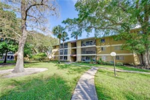 3083 N Oakland Forest Dr, Oakland Park, FL 33309, Sold 02/12/21