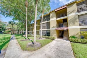3083 N Oakland Forest Dr, Oakland Park, FL 33309, Sold 02/12/21