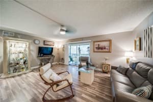 3083 N Oakland Forest Dr, Oakland Park, FL 33309, Sold 02/12/21