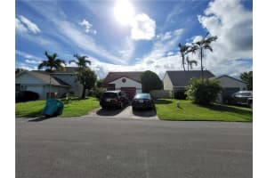 39 Tara Lakes Dr E, Boynton Beach, FL 33436, Sold 04/26/21