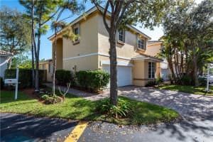 941 N 12th Terrace, Hollywood, FL 33019, Sold 05/05/21