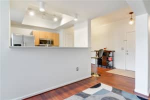 533 NE 3rd Ave, Fort Lauderdale, FL 33301, Sold 07/09/21