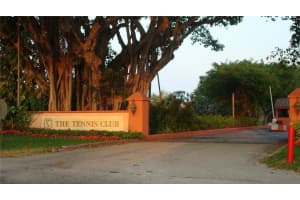 660 Tennis Club Dr, Fort Lauderdale, FL 33311, Sold 02/10/21