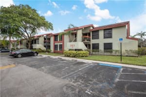 203 Lake Pointe Dr, Oakland Park, FL 33309, Sold 03/25/21