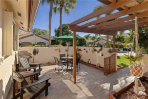 11337 SW 85th Ln, Miami, FL 33173, Sold 02/18/21