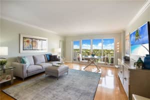 340 Sunset Dr, Fort Lauderdale, FL 33301, Sold 05/28/21