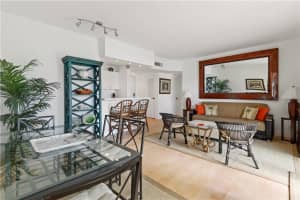 341 N Birch Rd, Fort Lauderdale, FL 33304, Sold 02/05/21