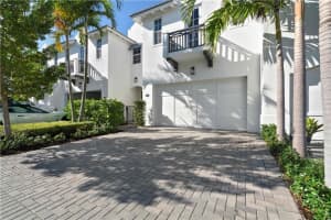 910 Hamilton Ln, Delray Beach, FL 33483, Sold 04/05/21